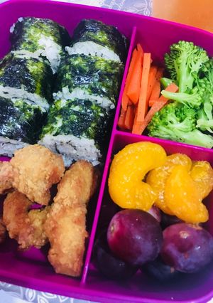 Foto resep Nasi kepal chicken karage - Lunch box back to school