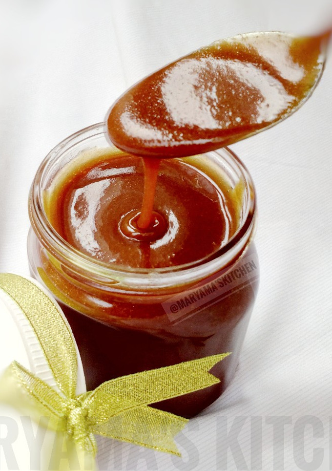 A picture of Simple salted caramel sauce.