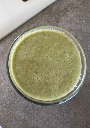 Foto de Green smoothie 🍃 🍎 🍌 🥜