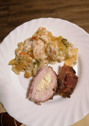 Fetás csirke zöldség ágyon recept fotója
