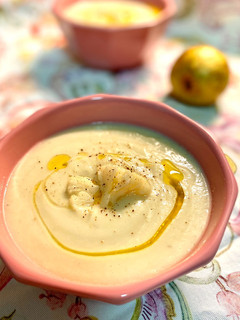 Foto principal de Crema de coliflor con pera y queso azul