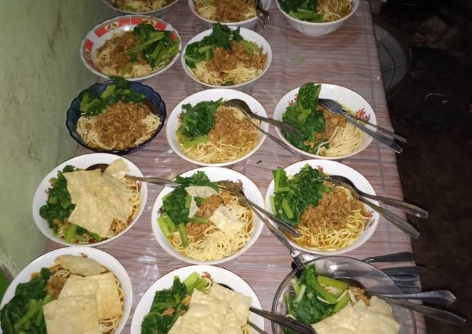 Cara bikin Mie Ayam Homemade at Home Cara bikin Mie Ayam Homemade at Home