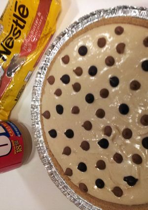 A picture of Peanut Butter Pie.