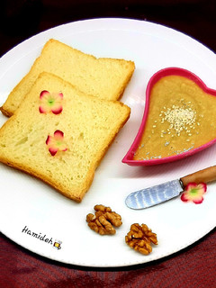 عکسی از دستور کِرم صبحانه (شکلات صبحانه سنتی)🍯