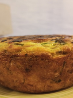 Una foto de Tortilla de papa súper alta en olla