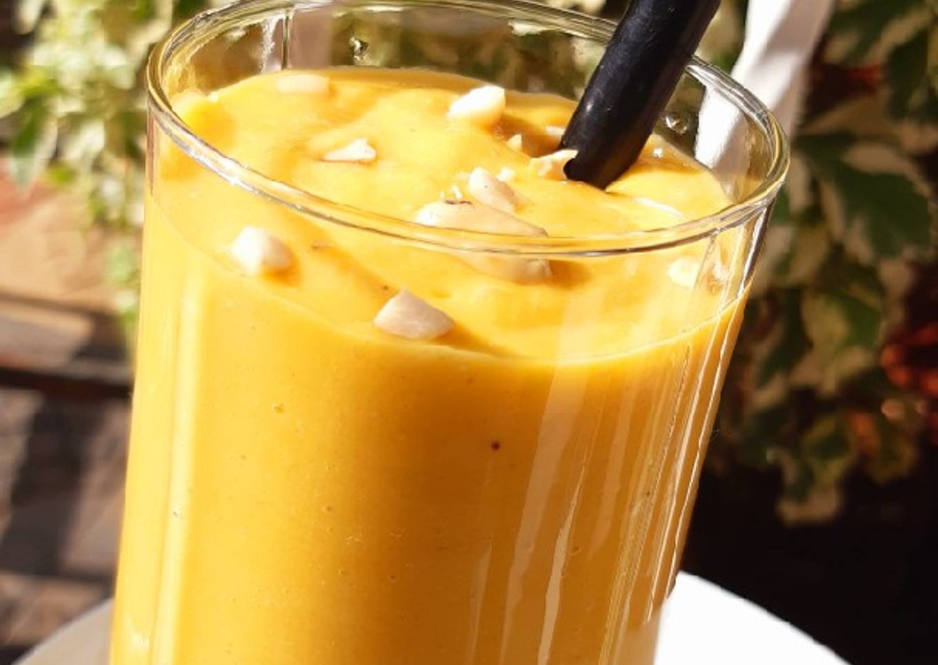 Mango Oat Smoothie