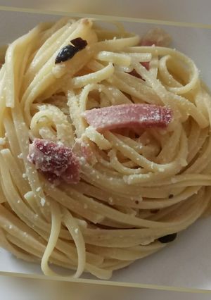 A picture of Linguine allo speck.