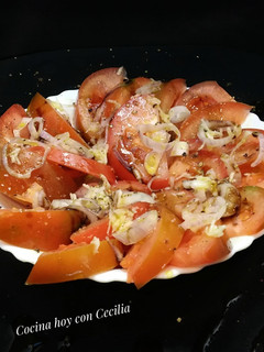 Una foto de Ensalada de tomate