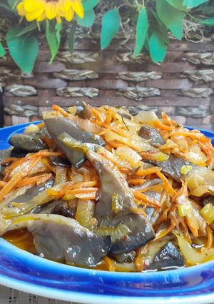 Фото Грибы с овощами (Вешенка).