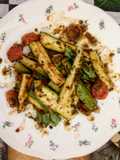 Zucchine croccanti dai colori piccanti