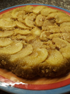 Una foto de Torta invertida de manzana Carolina