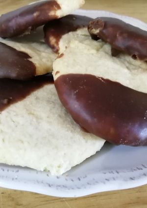 Una foto de Galletas de limón y coco