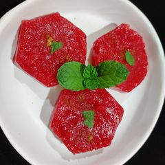 A picture of Watermelon pudding.