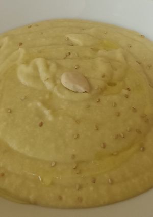 Una foto de Crema de puerro y almendras