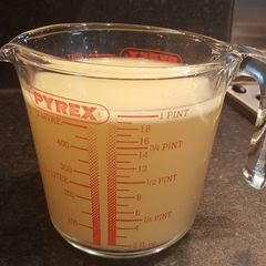 A picture of Delicious Chicken stock.