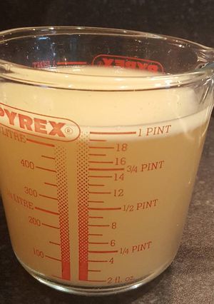 A picture of Delicious Chicken stock.