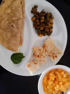 ફુલકા રોટી (Fulka Roti Recipe In Gujarati) રેસીપી મુખ્ય ફોટો