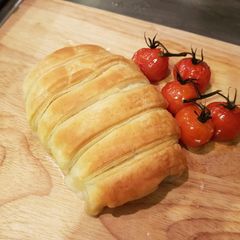 A picture of Flaky Pastry Pesto Chicken.