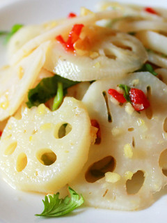 【厚生廚房】麻油香拌蓮藕 的食譜成品照片
