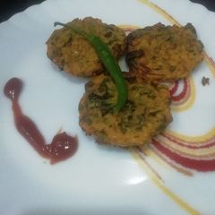 A picture of Spinach, Potato, Onion Pakora.