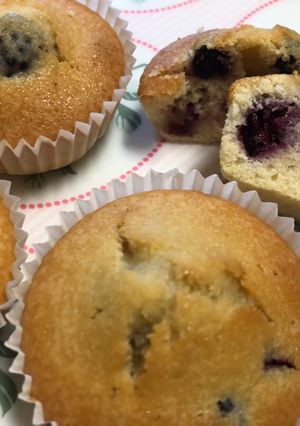 Una foto de Muffins de moras silvestres