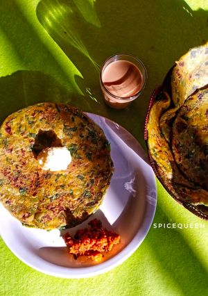 A picture of Hariyali Paratha.