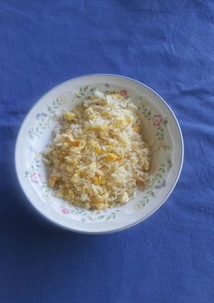 A picture of Fried Rice with Egg.