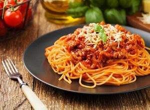 Zdjęcie przepisu Spaghetti bolognese.