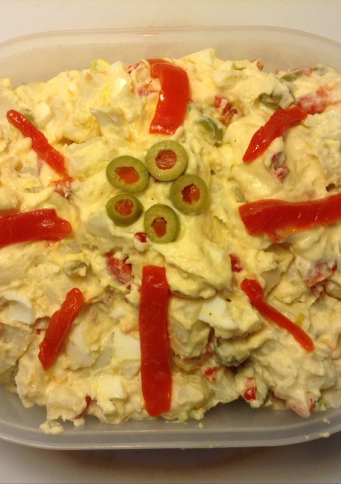 Una foto de Ensalada boricua de papa