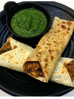 A picture of Soya keema wrap (chinese style).