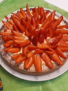Foto di Crostata alle fragole e crema pasticcera senza glutine