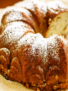 A picture of Italian Mom's Flavor: Bundt Apple Cake.
