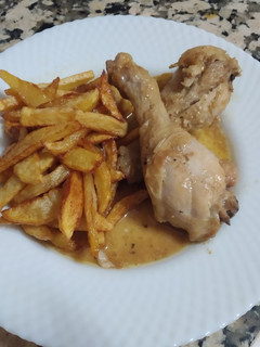Una foto de Mi pollo al ajillo