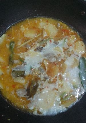 Foto resep Ayam + kentang bumbu kuning