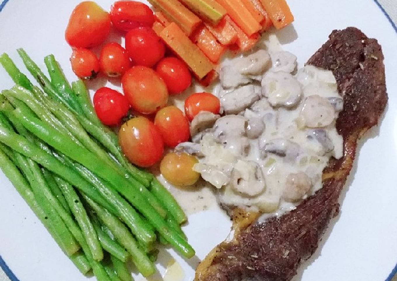 Beef Steak saus jamur putih