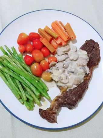 Cara Gampang Membuat Resep Beef Steak saus jamur putih yang Enak Banget Anti Ribet, Mantap Sekali