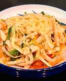 Bánh đa Quỳnh Côi xào giò, rau cần nước