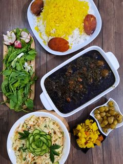 عکسی از دستور قورمه سبزی با چاشنی رب انار