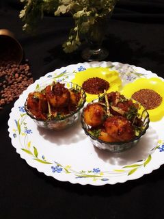 ফুচকা ওয়ালা নিরামিষ আলুর দম(Fuchka wala niramish aloor dum recipe in Bengali) রেসিপির প্রধান ছবি