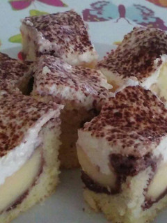 Pudingos-tejfölös csodasüti recept fotója