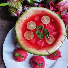 A picture of Water melon juice.
