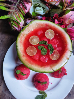 A picture of Water melon juice.