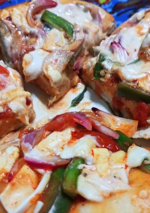 পিজ্জা(pizza recipe in Bengali) রেসিপির প্রধান ছবি