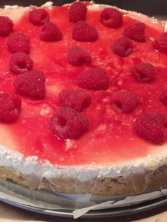 Kekszes-málnás sajttorta recept fotója