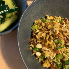 A picture of Golden fried rice.