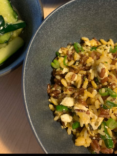 A picture of Golden fried rice.