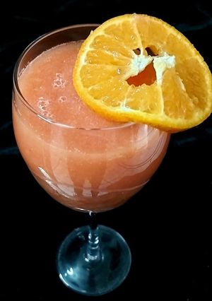 ઓરેન્જ એપલ & કેરેટ જ્યુસ (Orange Apple Carrot Juice Recipe In Gujarati) રેસીપી મુખ્ય ફોટો