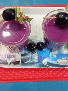 જાંબુ શોર્ટ્સ (Jamun Shots Recipe In Gujarati) રેસીપી મુખ્ય ફોટો