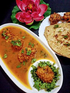 कैबेज कोफ्ता करी (Cabbage Kofta curry recipe in Hindi) रेसिपी मुख्य फोटो