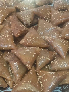 Una foto de Briwat de cacahuetes y Sésamo / comida de Marruecos
